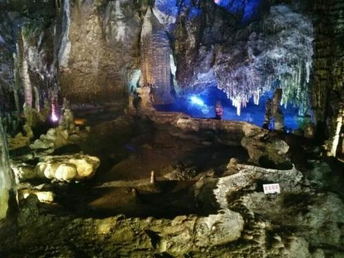 海南“热”:进岛客流不断攀升 机场港口全力保障